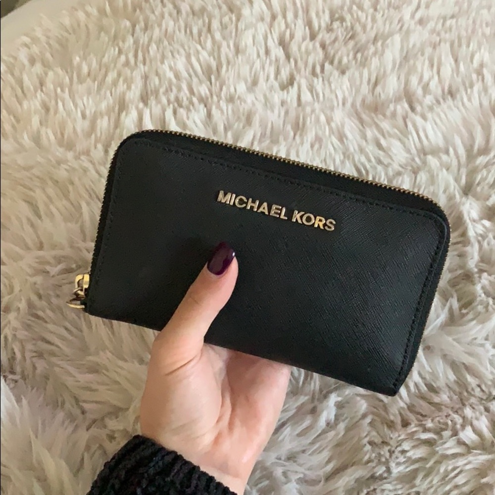 Michael Kors Wallet - Picture 7 of 7